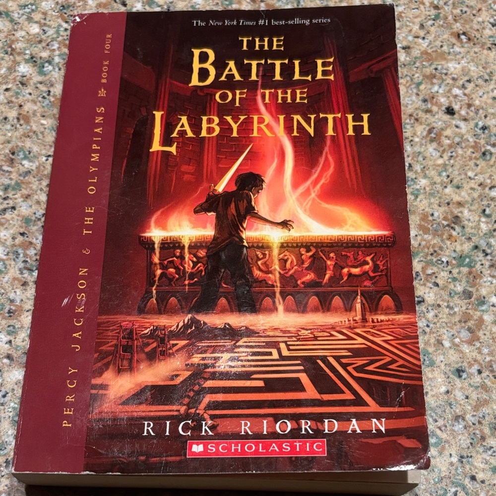 Scholastic Red and Black The Battle of the Labyrinth - Picture 2 of 7